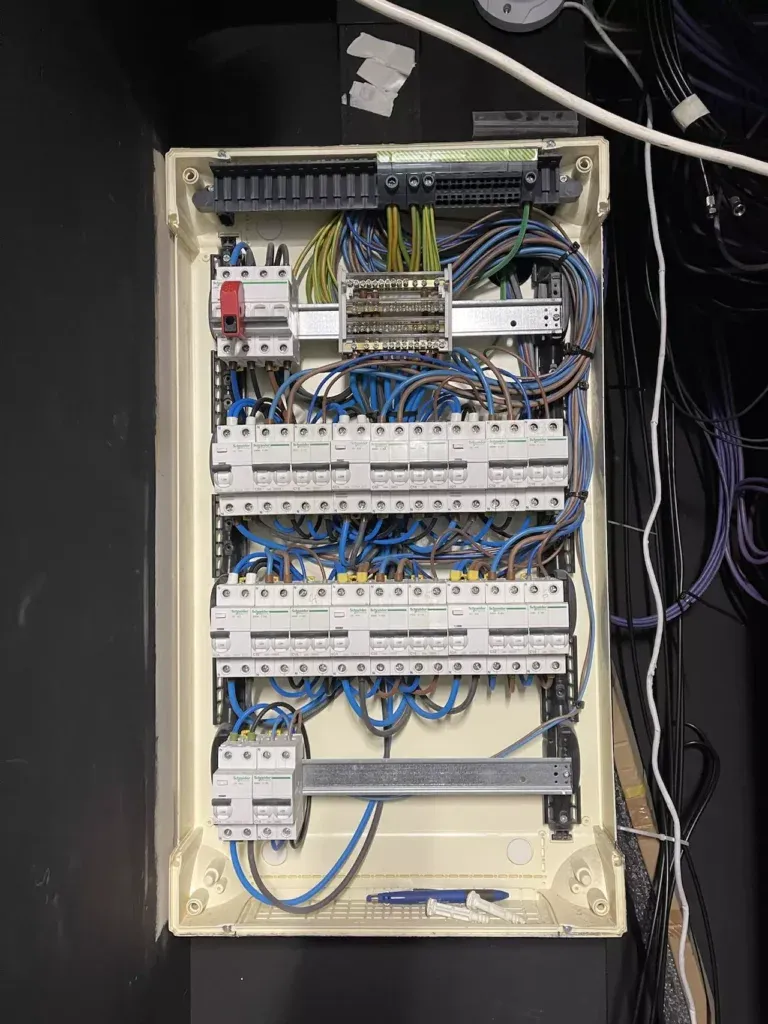 AnyConv.com__IMG_6208.HEIC_compressed-768x1024